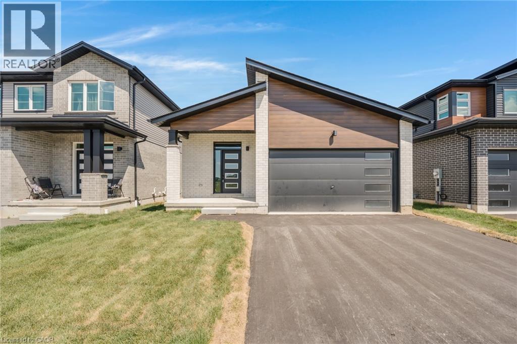 52 MOON Crescent, Cambridge