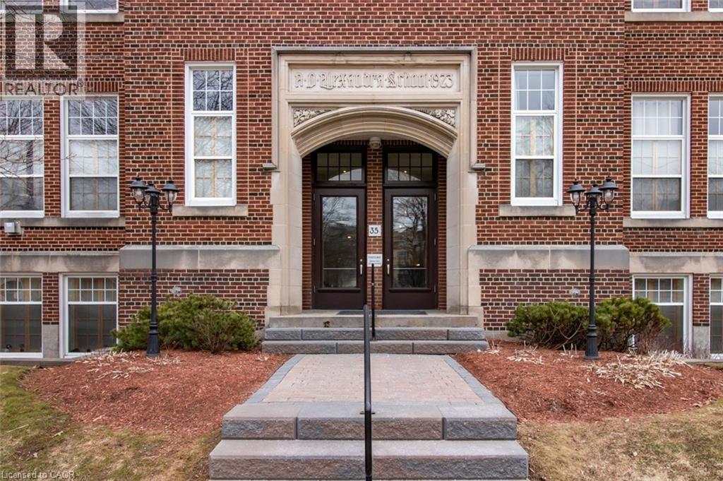 35 ALEXANDRA Avenue UnitNo. 103, Waterloo