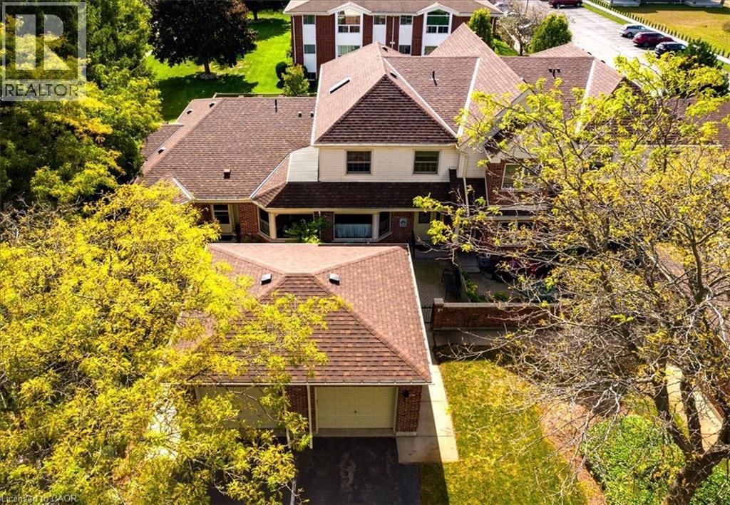 42 DONLY Drive S UnitNo. 2, Simcoe