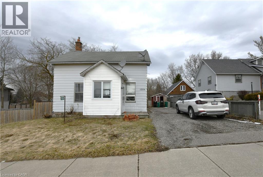 1094 BLEAMS Road, Petersburg