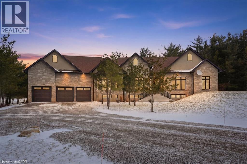 986 HIGHWAY 8, Hamilton