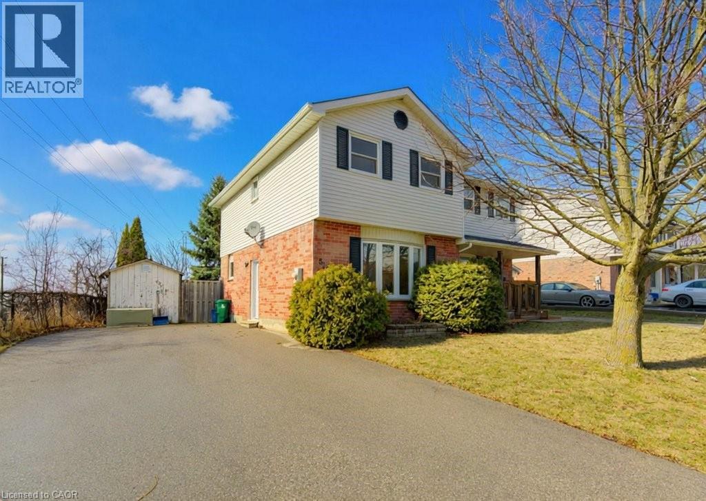 828 ELGIN Street N, Cambridge