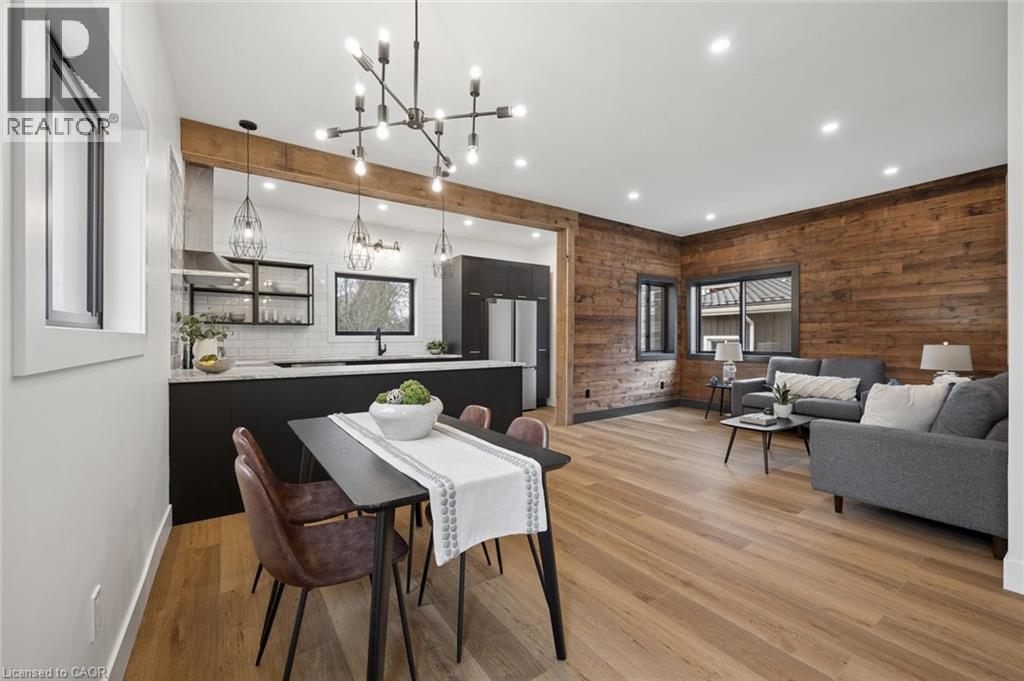 215 WINSTANLEY Street, Monkton