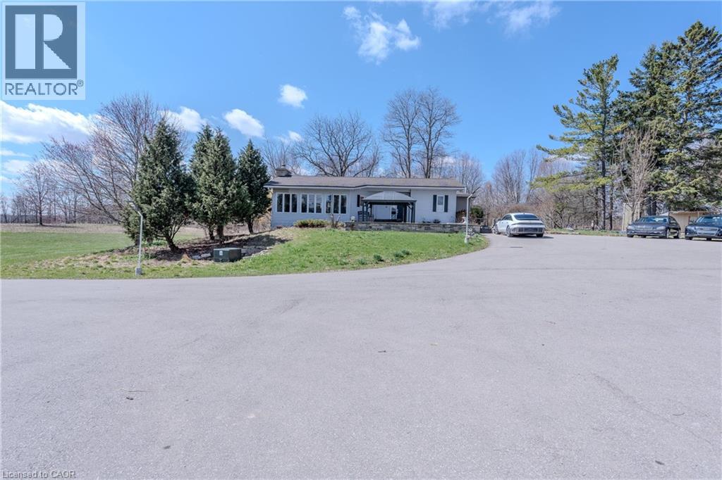 959 BOOK Road, Ancaster