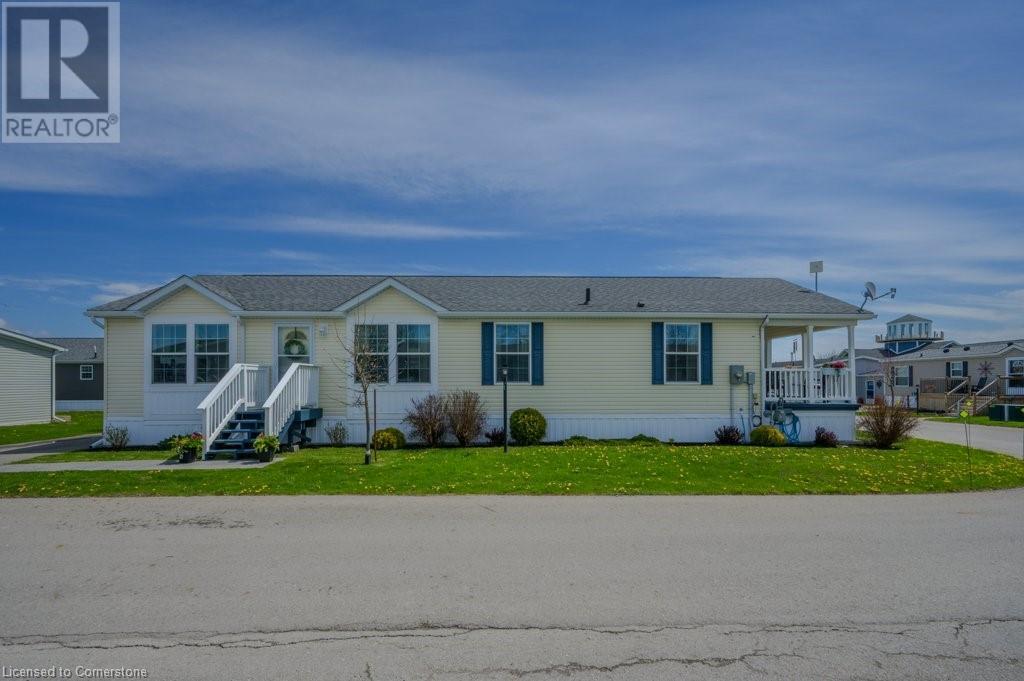 4 CRICKLEWOOD Crescent, Nanticoke