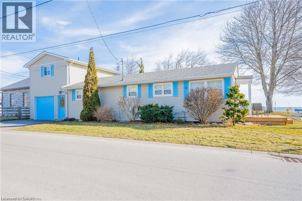 2035 ERIE Street, Port Dover