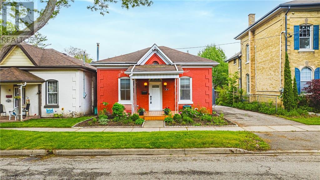 18 DUKE Street, Brantford