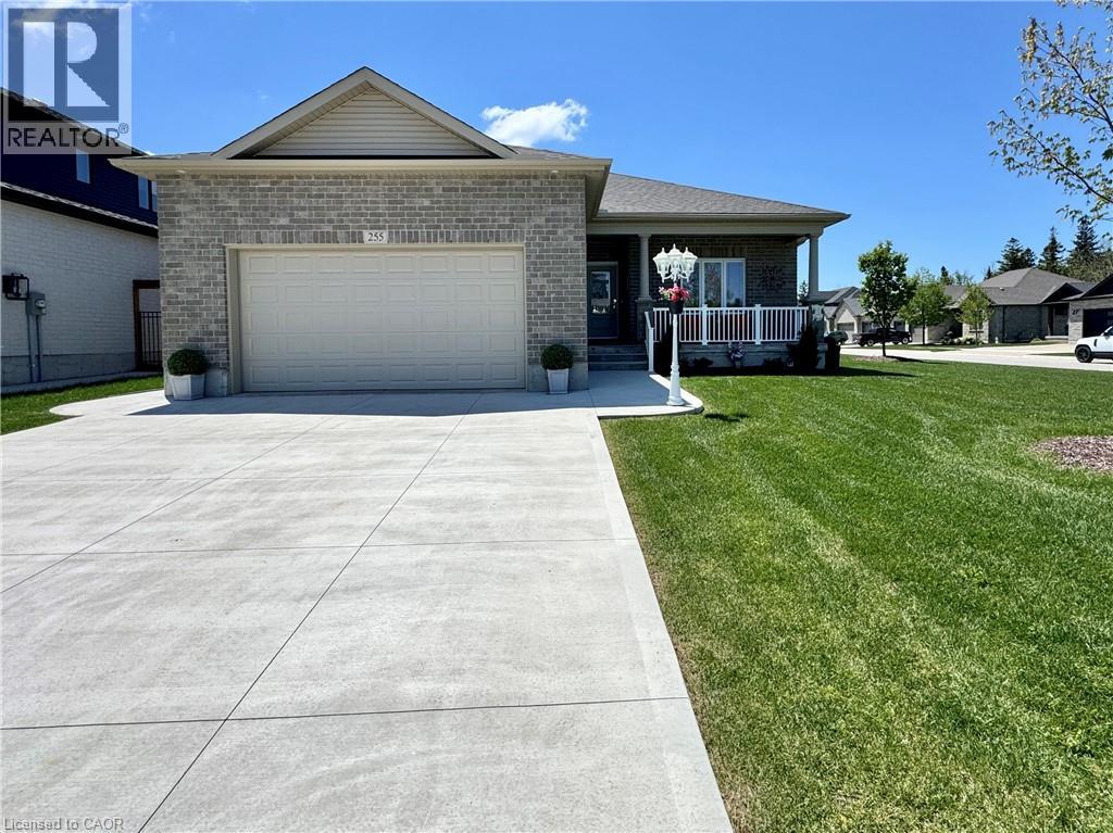 255 ROGERS Road, Listowel