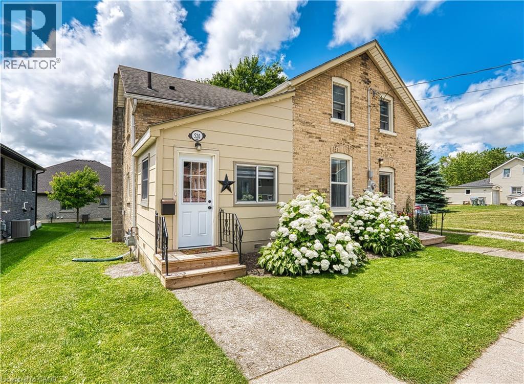 520 ELMA Street W, Listowel