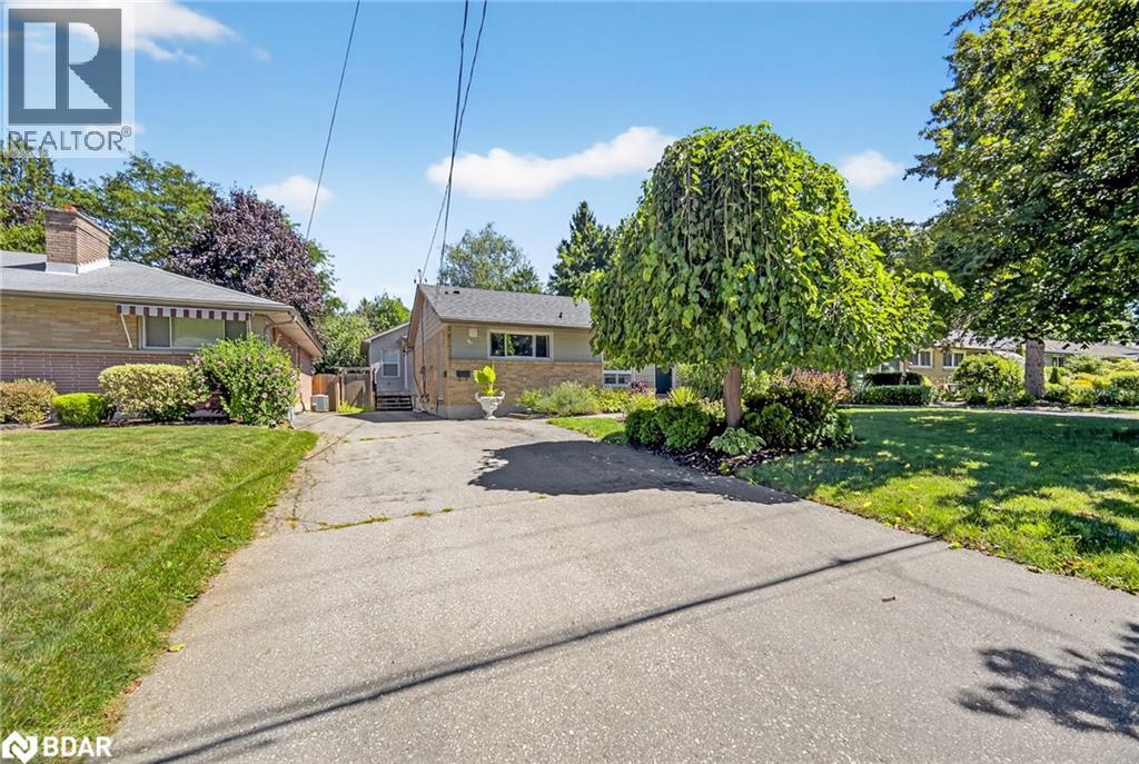 364 BEACHWOOD Avenue, London