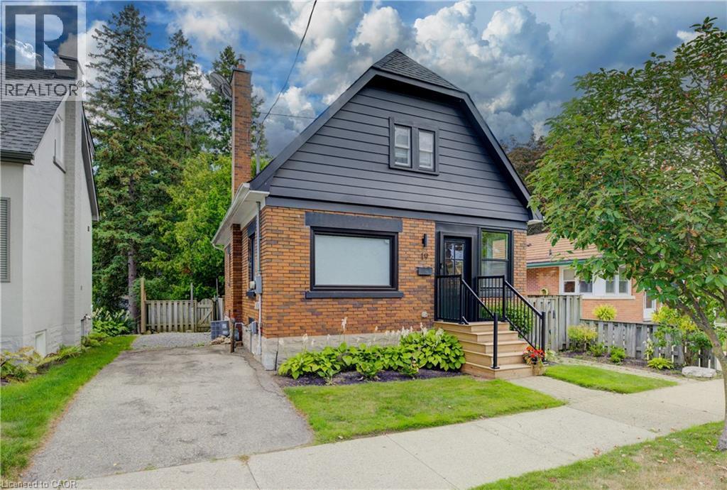 19 DUNBAR Road N, Waterloo