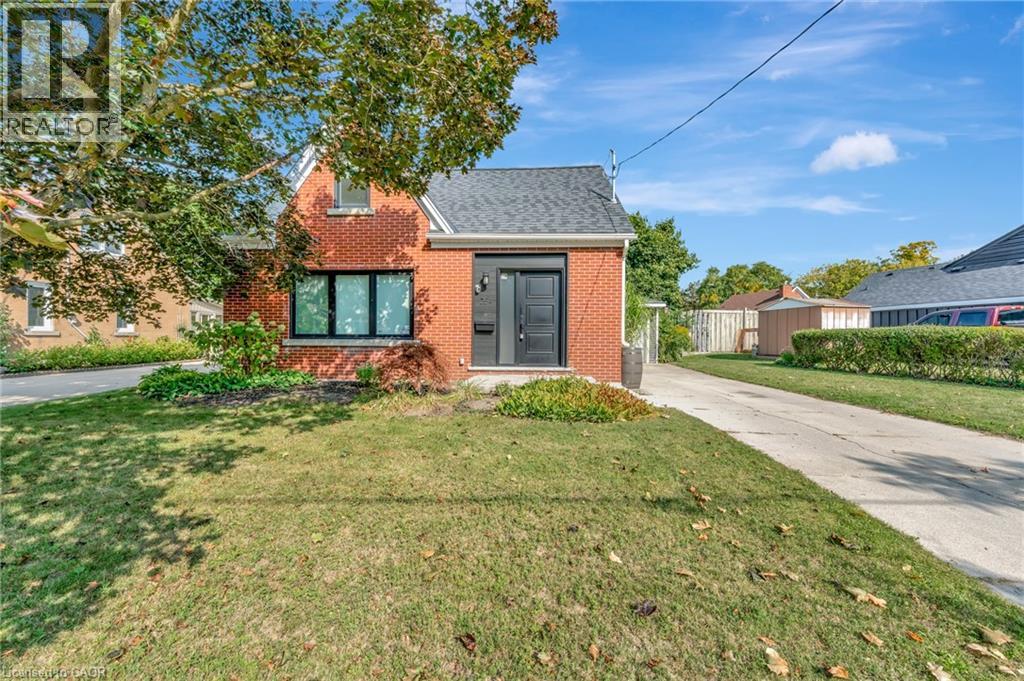 254 PINEWOOD Place, Waterloo