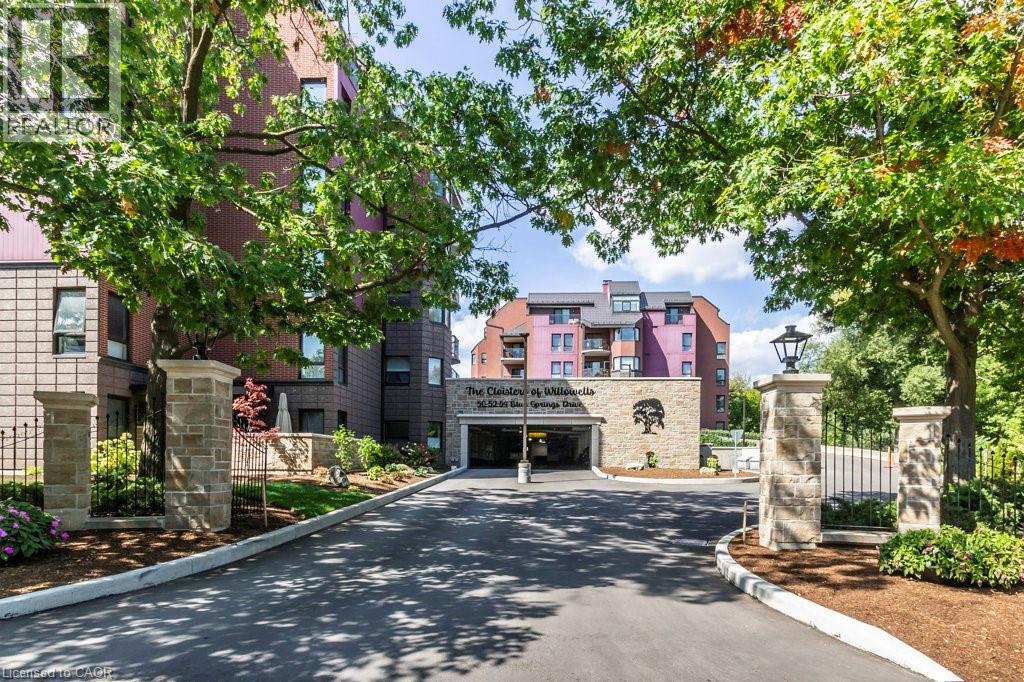 52 BLUE SPRINGS Drive UnitNo. 11, Waterloo