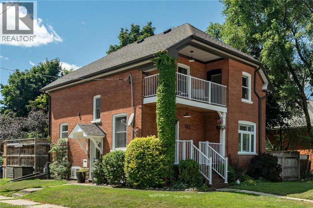562 LAUREL Street, Cambridge