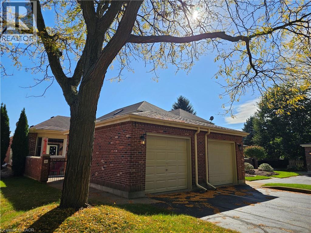 42 DONLY Drive S UnitNo. 11, Simcoe