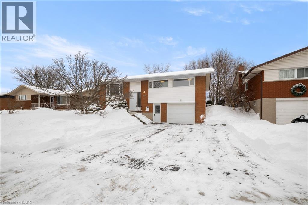 212 WINFIELD Avenue, Waterloo