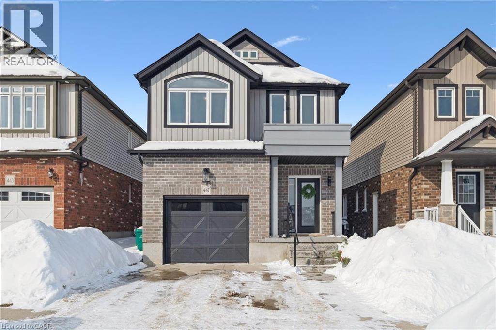 447 MOORLANDS Crescent, Kitchener