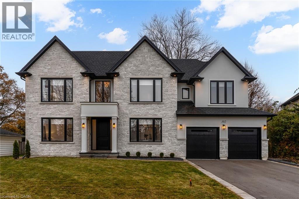 102 CUMMING Court, Ancaster