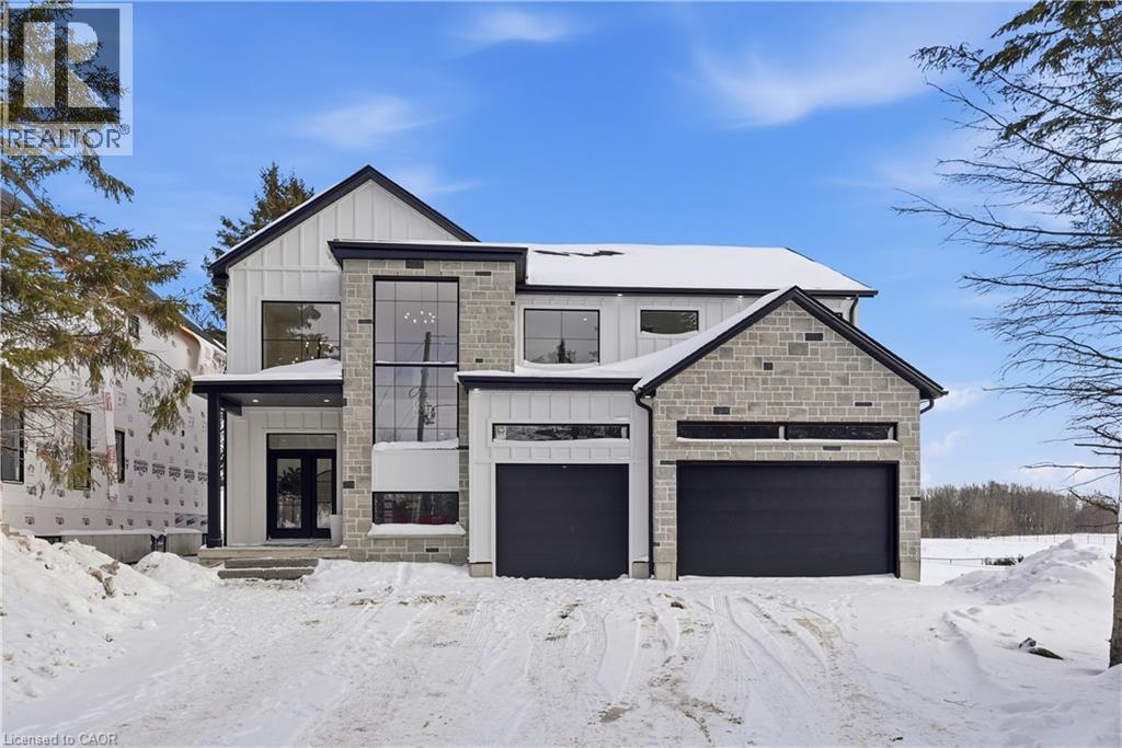 1060 WALTON Avenue, Listowel