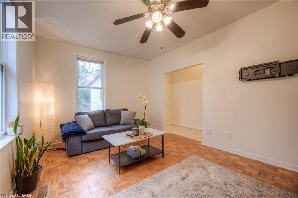 10 BRUCE Street, Brantford