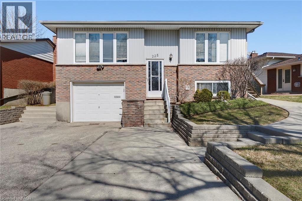 228 HOLBORN Drive, Kitchener