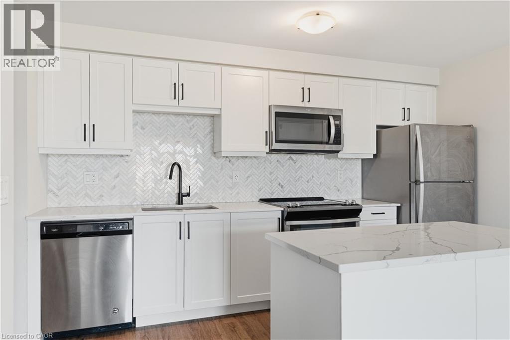 195 COMMONWEALTH Street UnitNo. 206, Kitchener