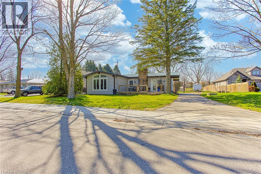 61 CEDAR Street, Paris