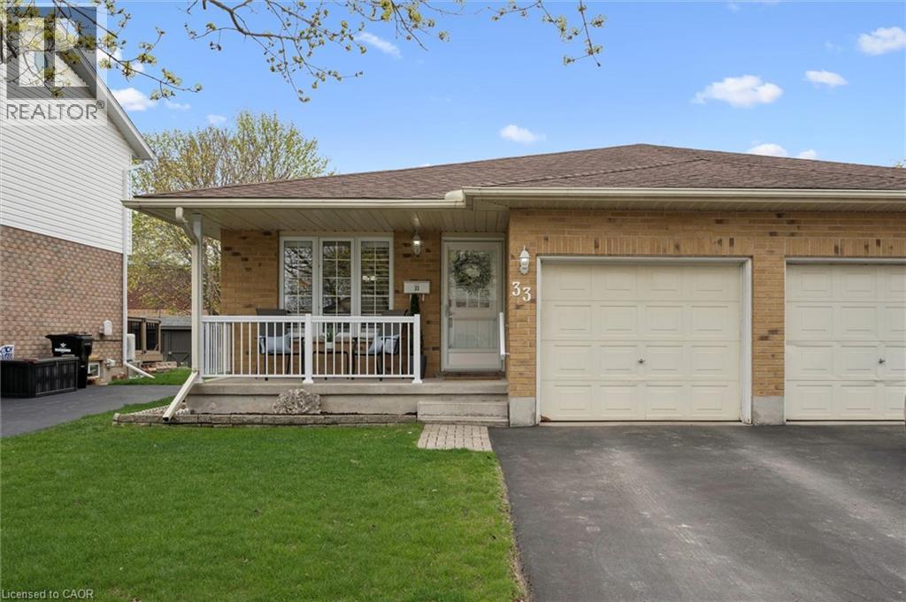 33 KINGFISHER Drive, Elmira