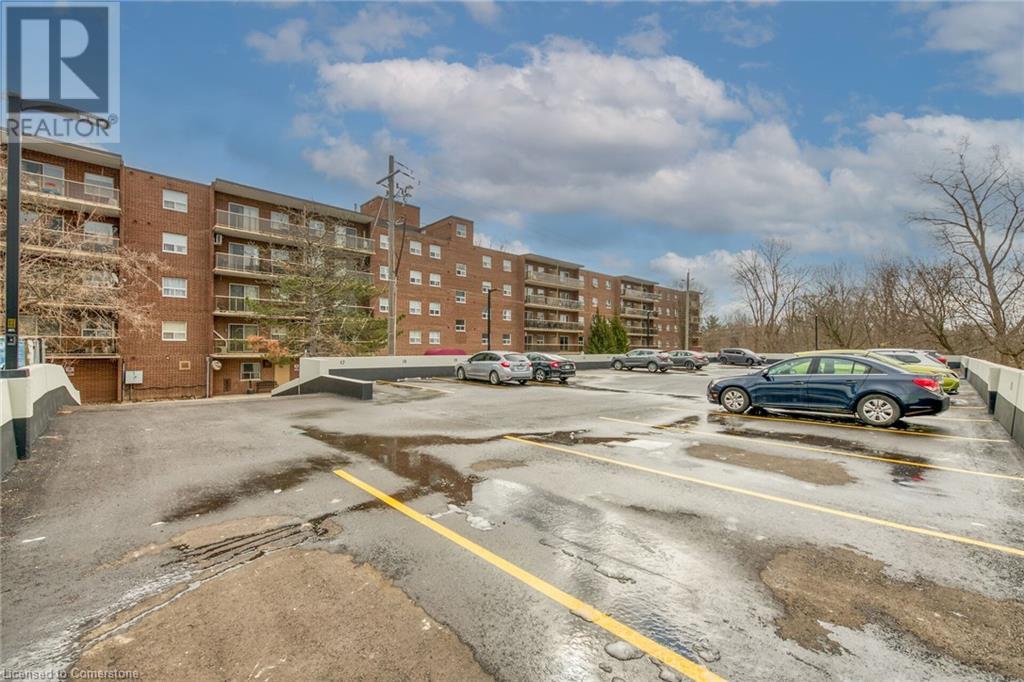 793 COLBORNE Street E UnitNo. 512, Brantford