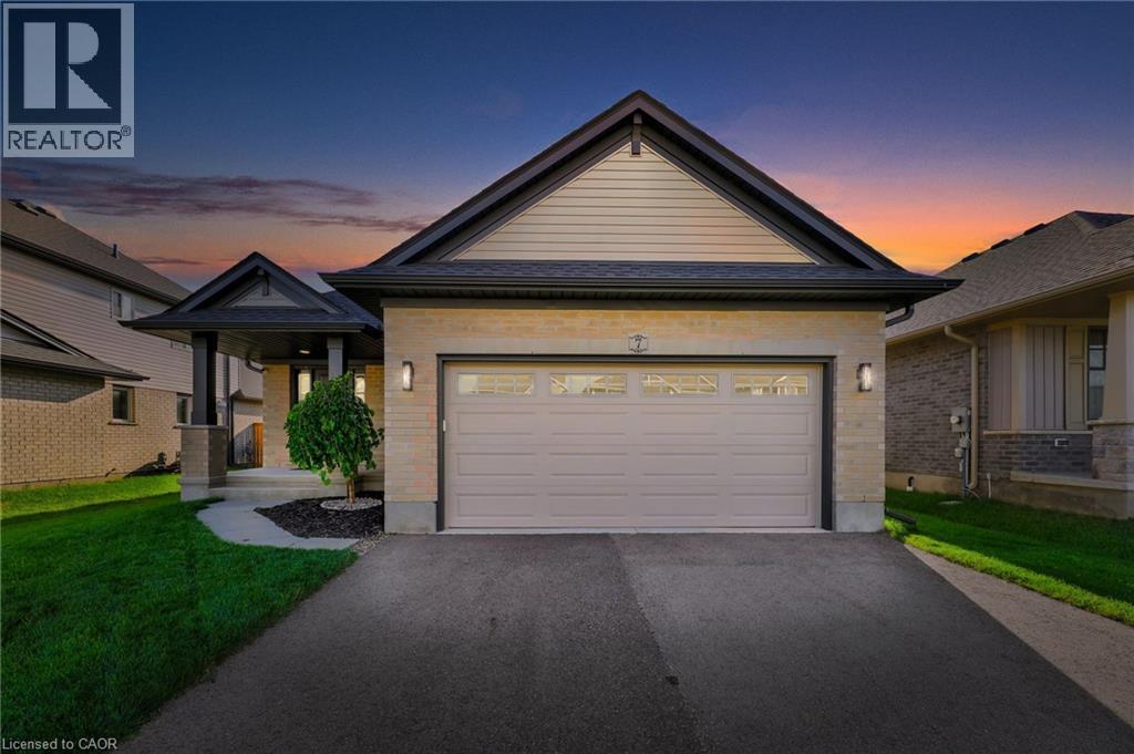 7 CURREN Crescent, Tillsonburg