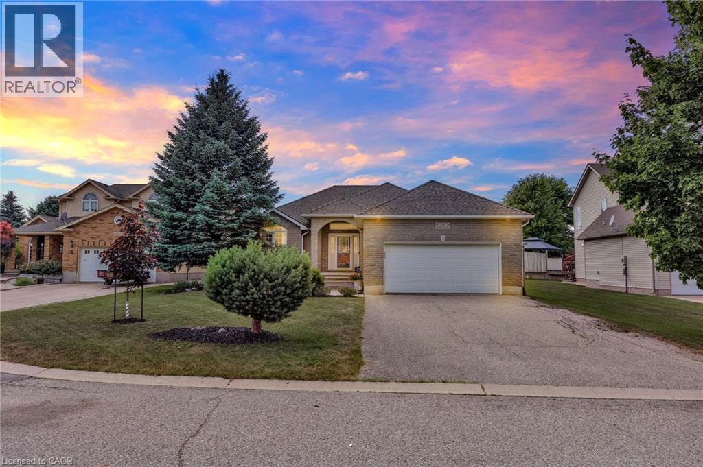 19 ZOEGER Court, Wellesley