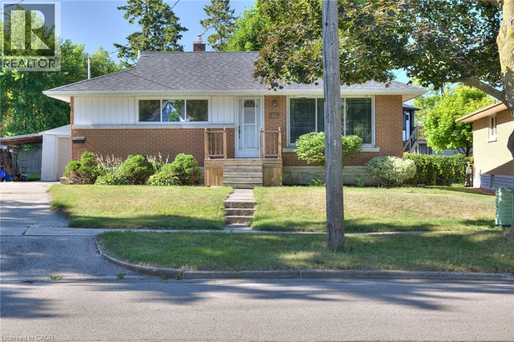 71 BROADMOOR Avenue, Kitchener