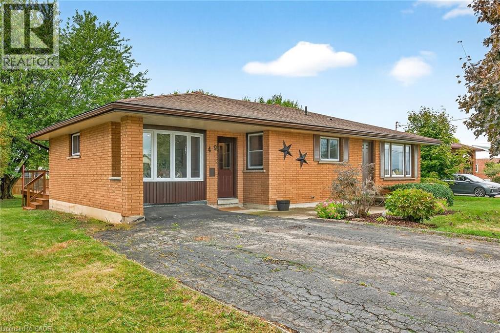 49 ERIE Avenue N, Fisherville
