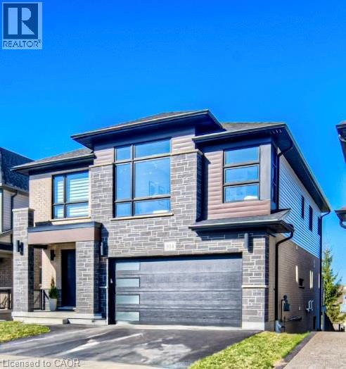 904 THOMAS PEDDER Court, Kitchener