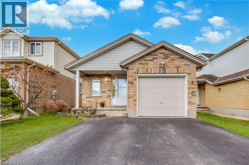 9 BUSH CLOVER Crescent, Kitchener