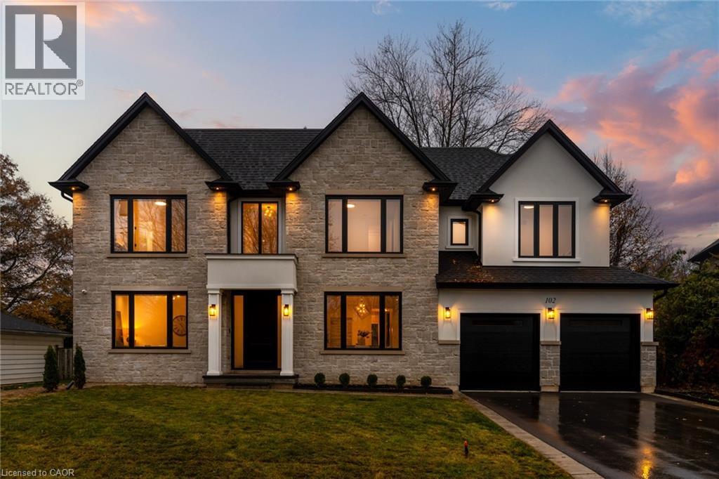 102 CUMMING Court, Ancaster