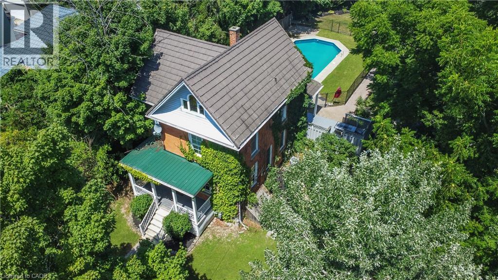 94 SUTHERLAND Street W, Caledonia