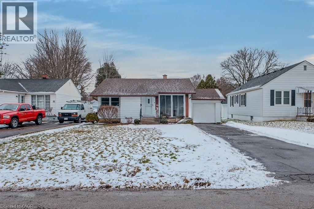 49 W DAVIS Street W, Simcoe