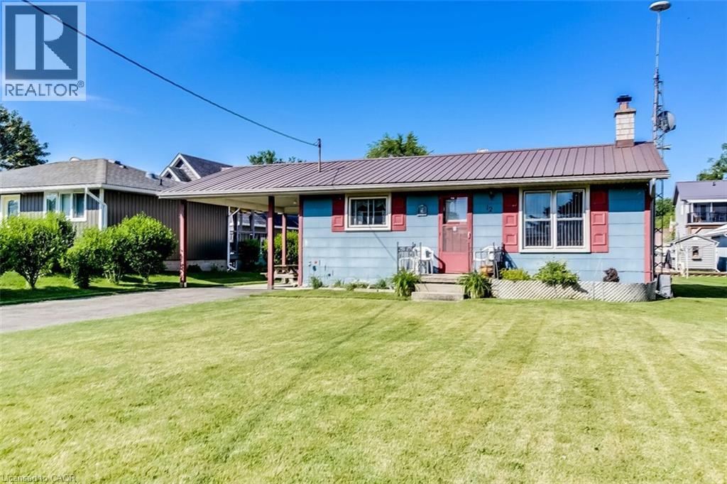 12 WILLOW Avenue, Long Point