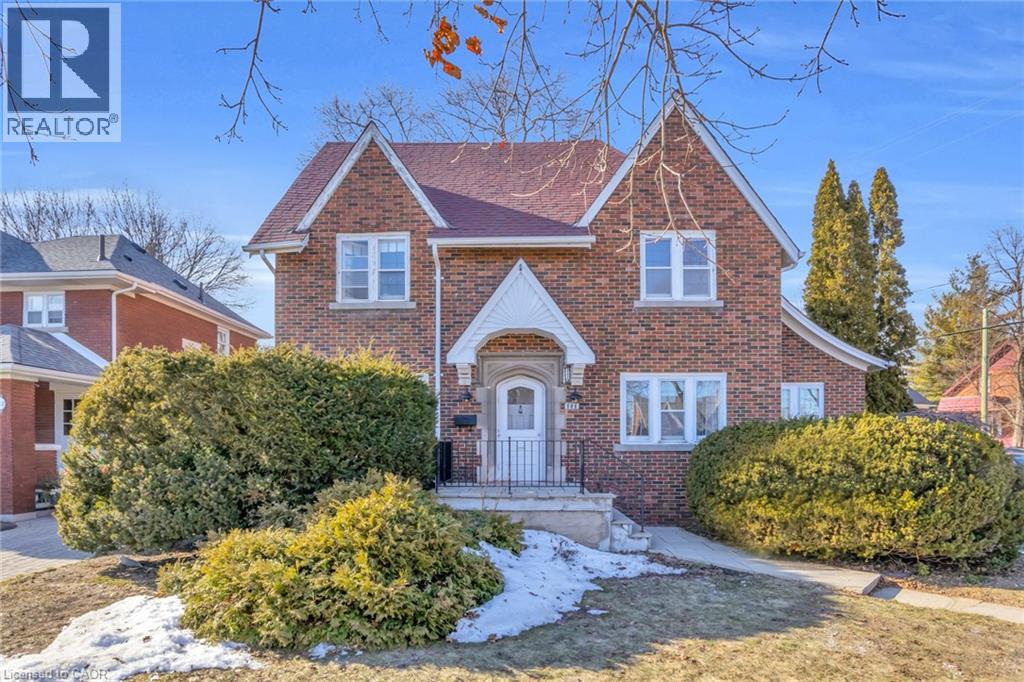 808 QUEENS Boulevard, Kitchener