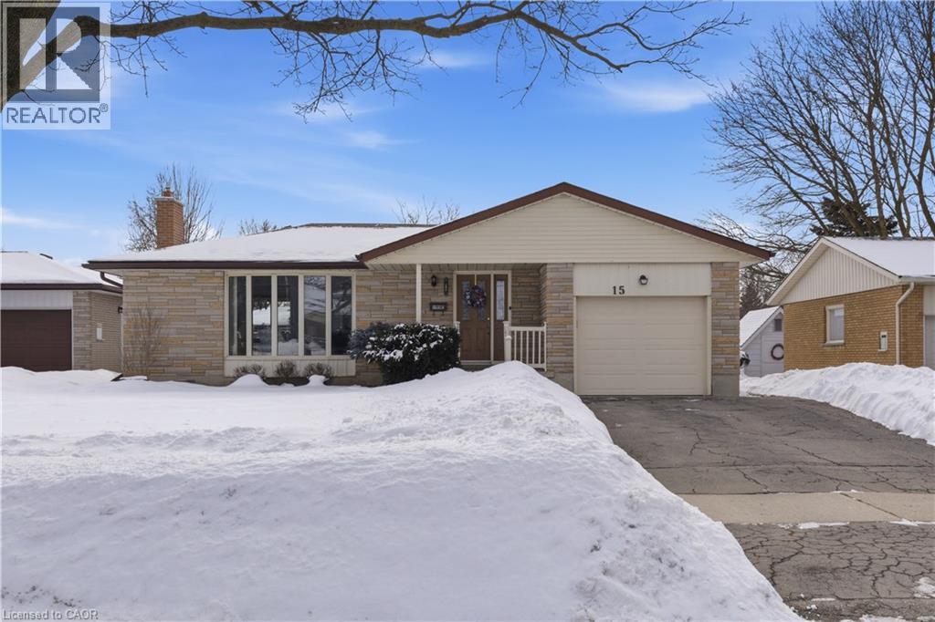 15 CONFEDERATION Drive, Kitchener