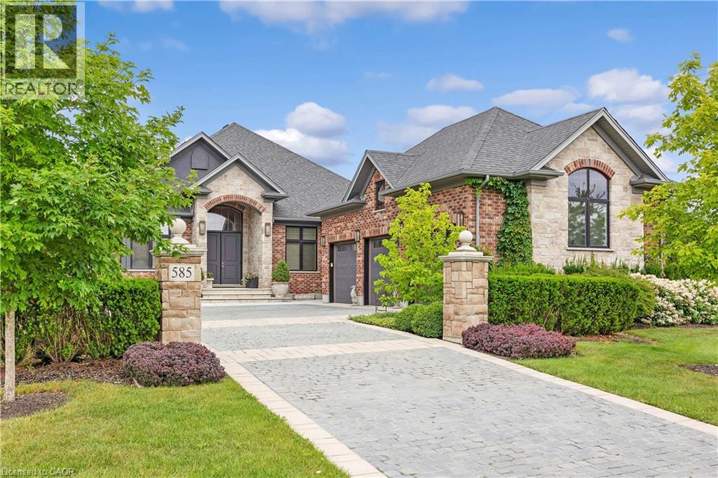 585 REGAL Place, Waterloo