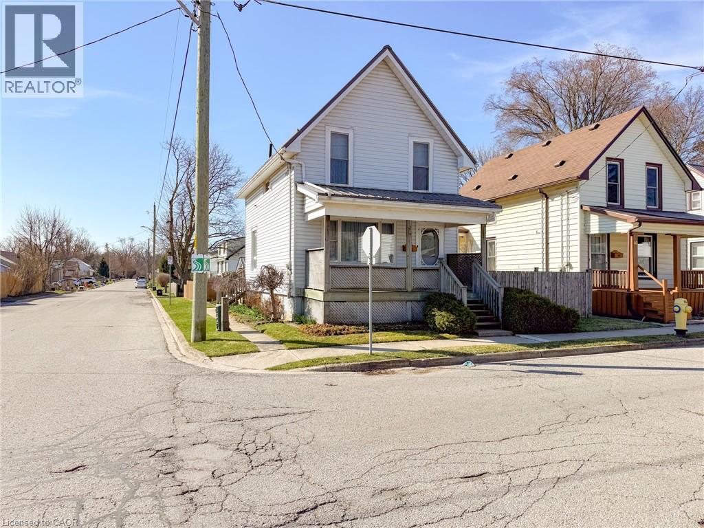 42 PATTERSON Street, Simcoe