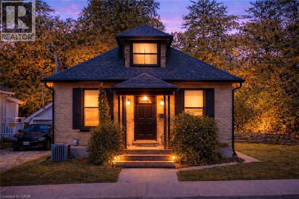 2 ESSON Street, Kitchener