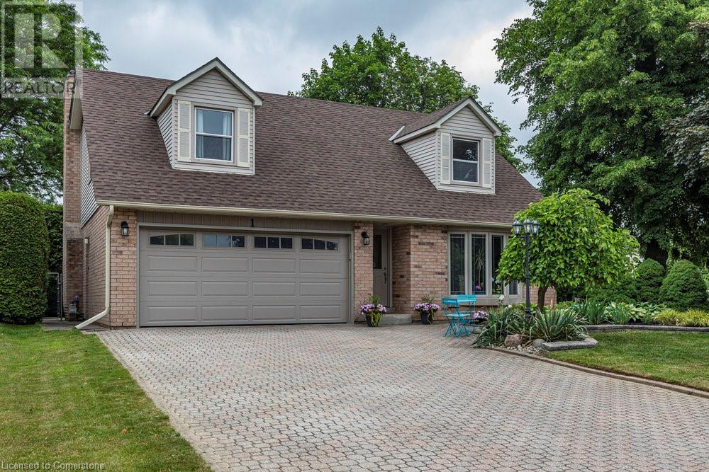 1 LEITH Court, Ancaster