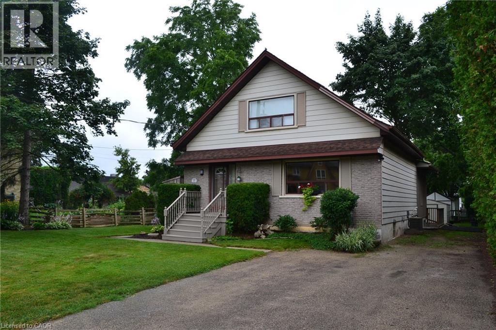 1277 KING Street N, St. Jacobs