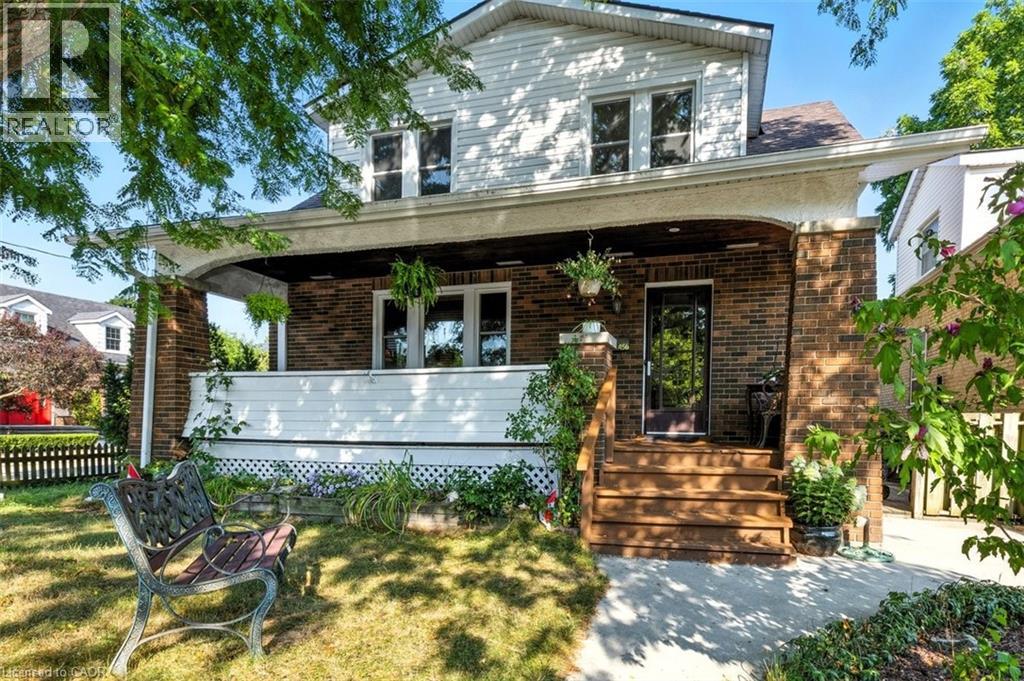 456 WATERLOO Street S, Cambridge