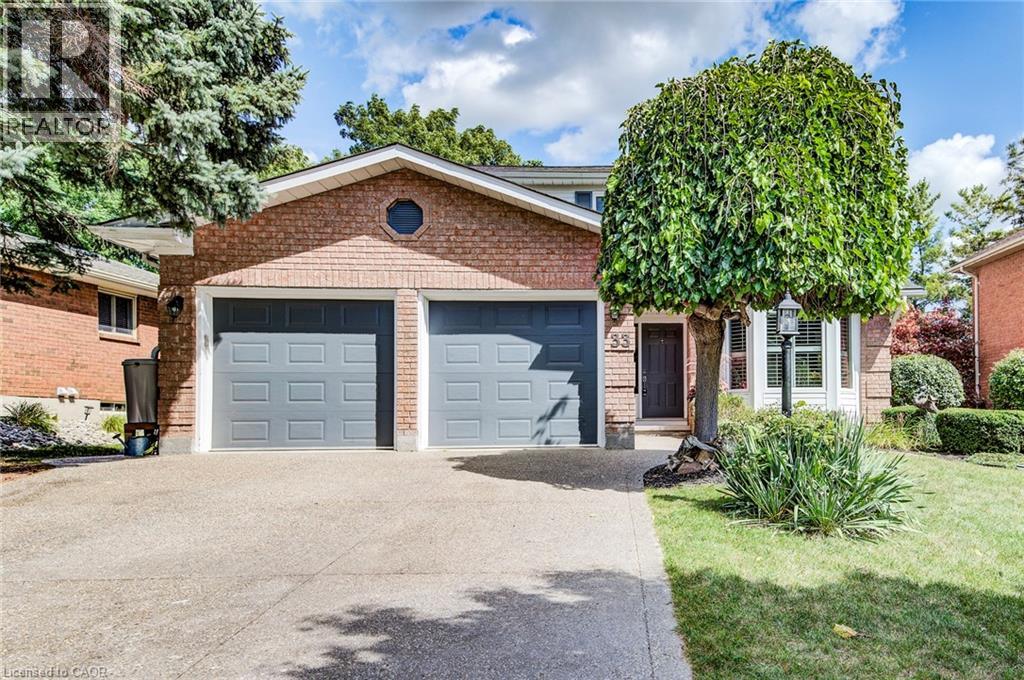 33 TINATAWA Court, Kitchener