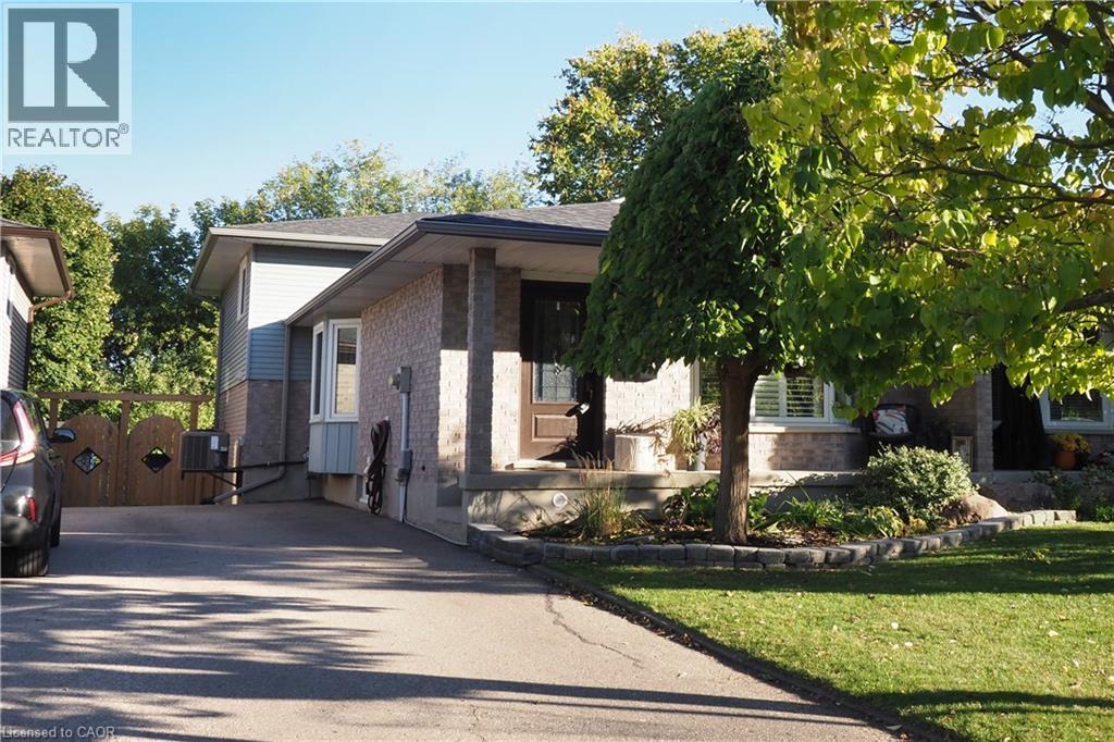 7 CAPRICE Court, Kitchener