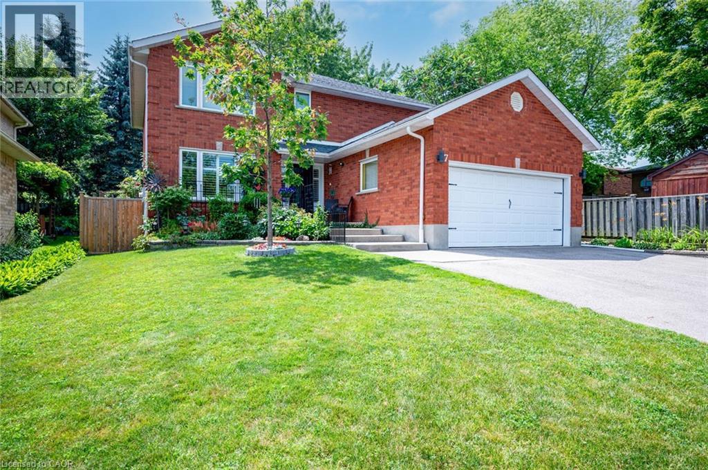 7 CHANDOS Drive, Kitchener